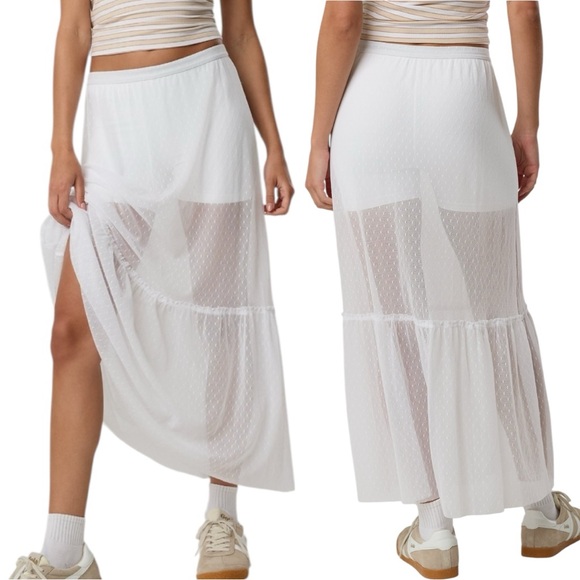 NWT Aerie Offline Tiered Swiss Dot Mesh White Maxi Skirt Size Large - Picture 1 of 6